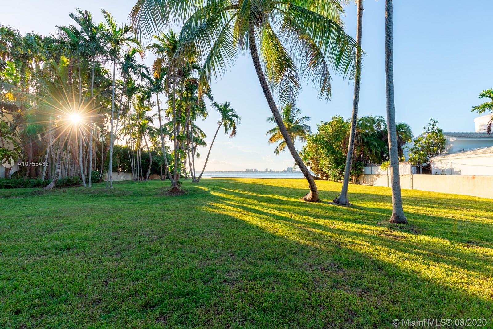 4766 North Bay Road Miami Beach, FL 33140 - Photo 5 of 9 Mature Palms