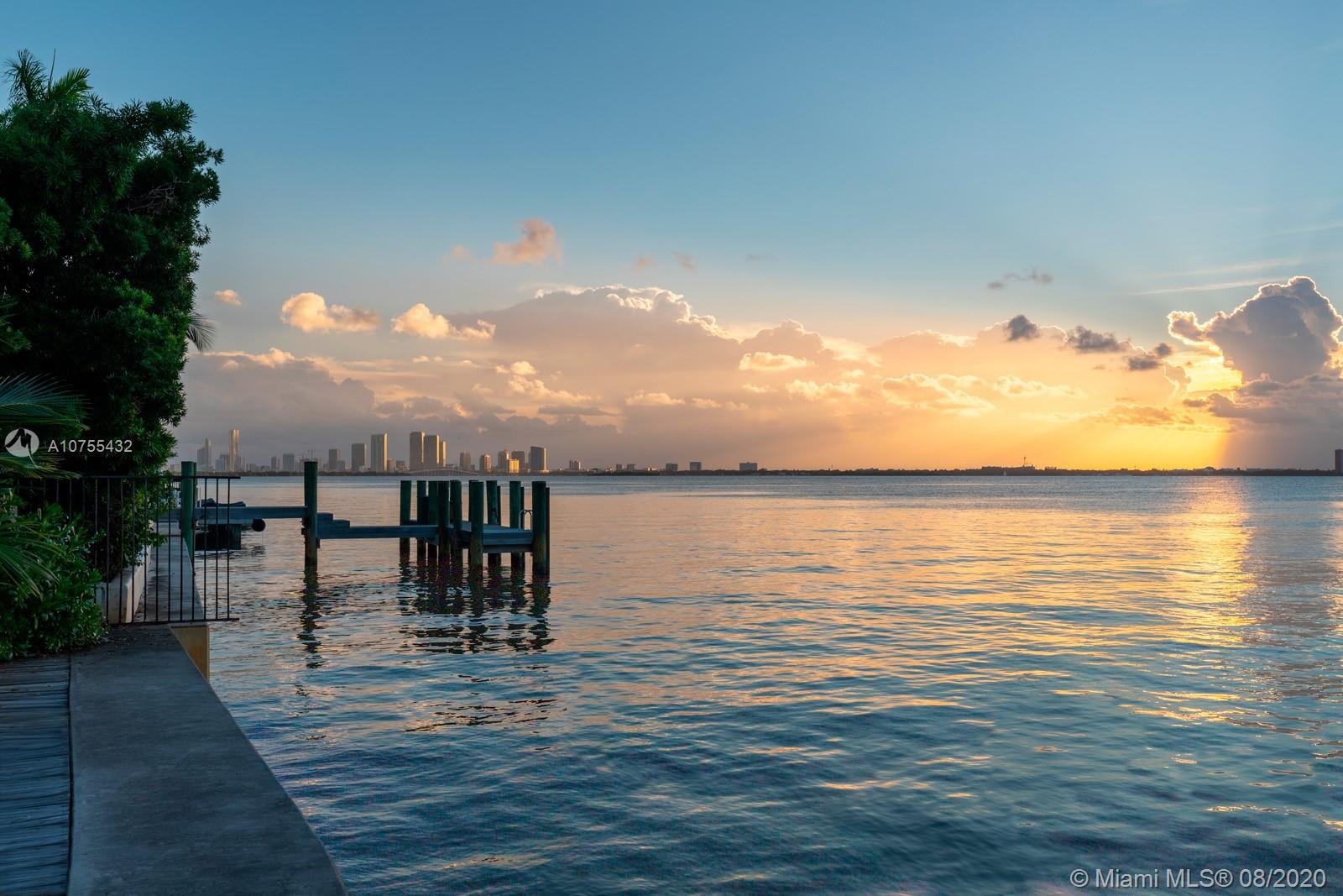 4766 North Bay Road Miami Beach, FL 33140 - Photo 8 of 9 Skyline Sunset