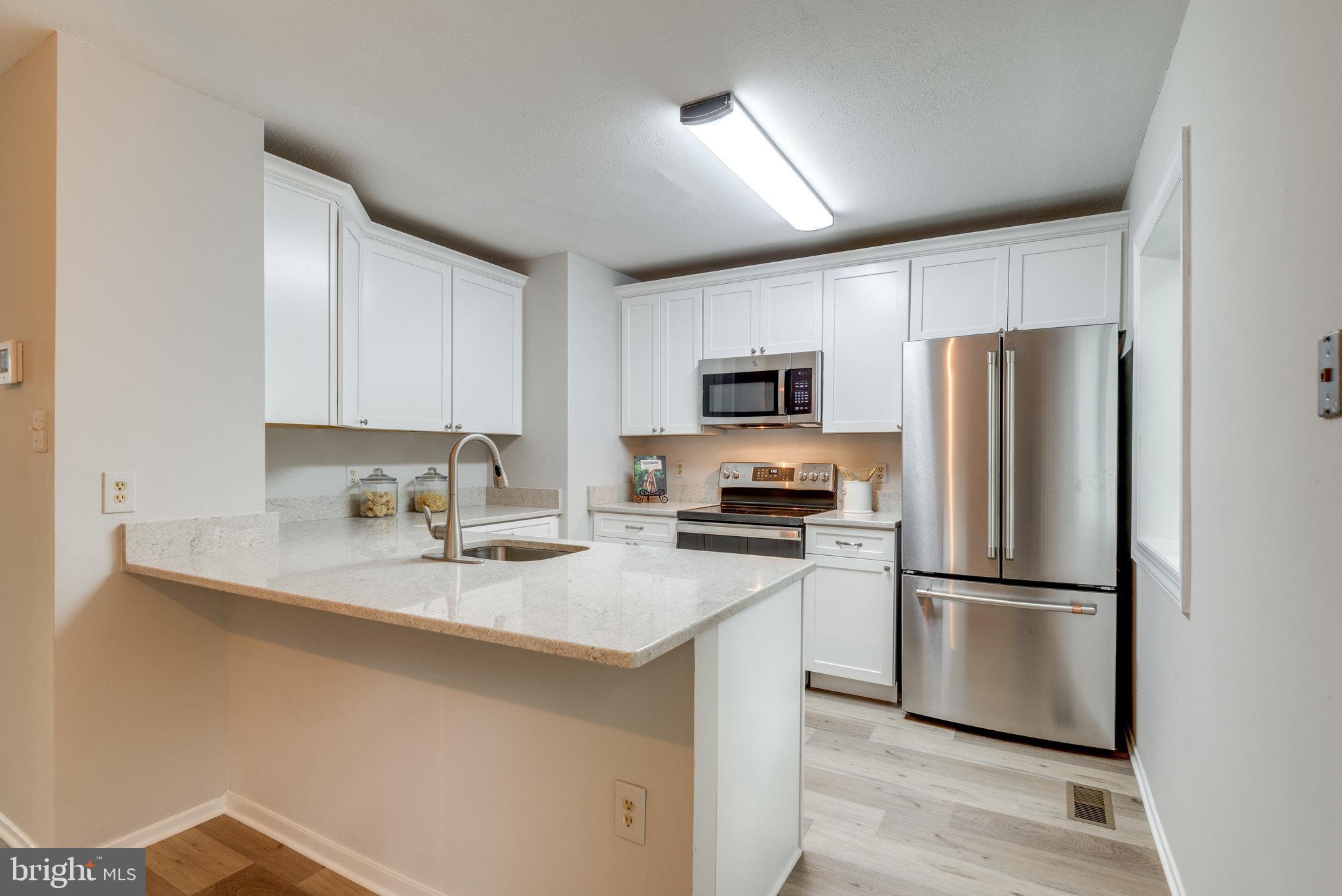 2370 Hunters Square Court Reston, VA 20191 - Photo 11 of 47