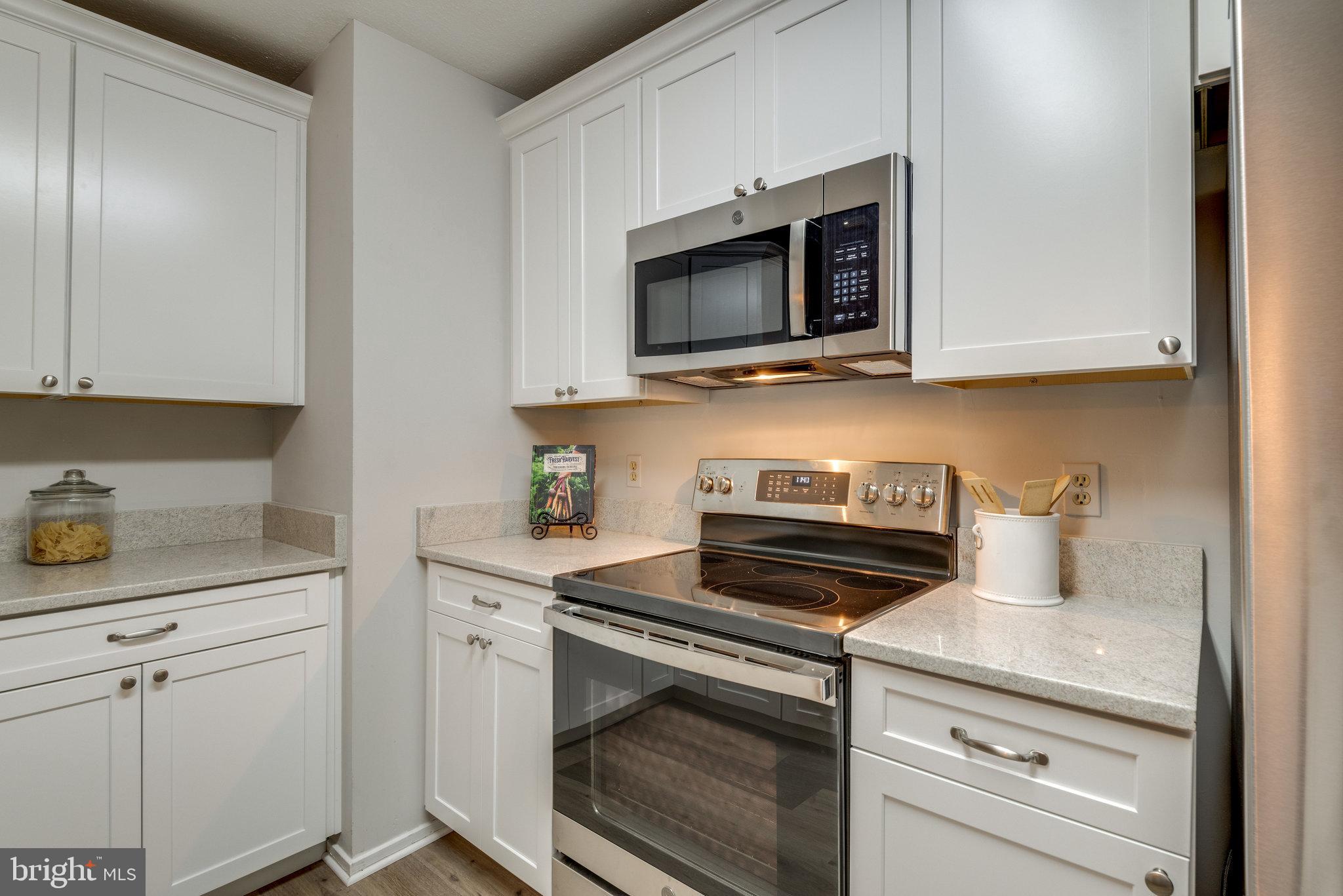 2370 Hunters Square Court Reston, VA 20191 - Photo 13 of 47