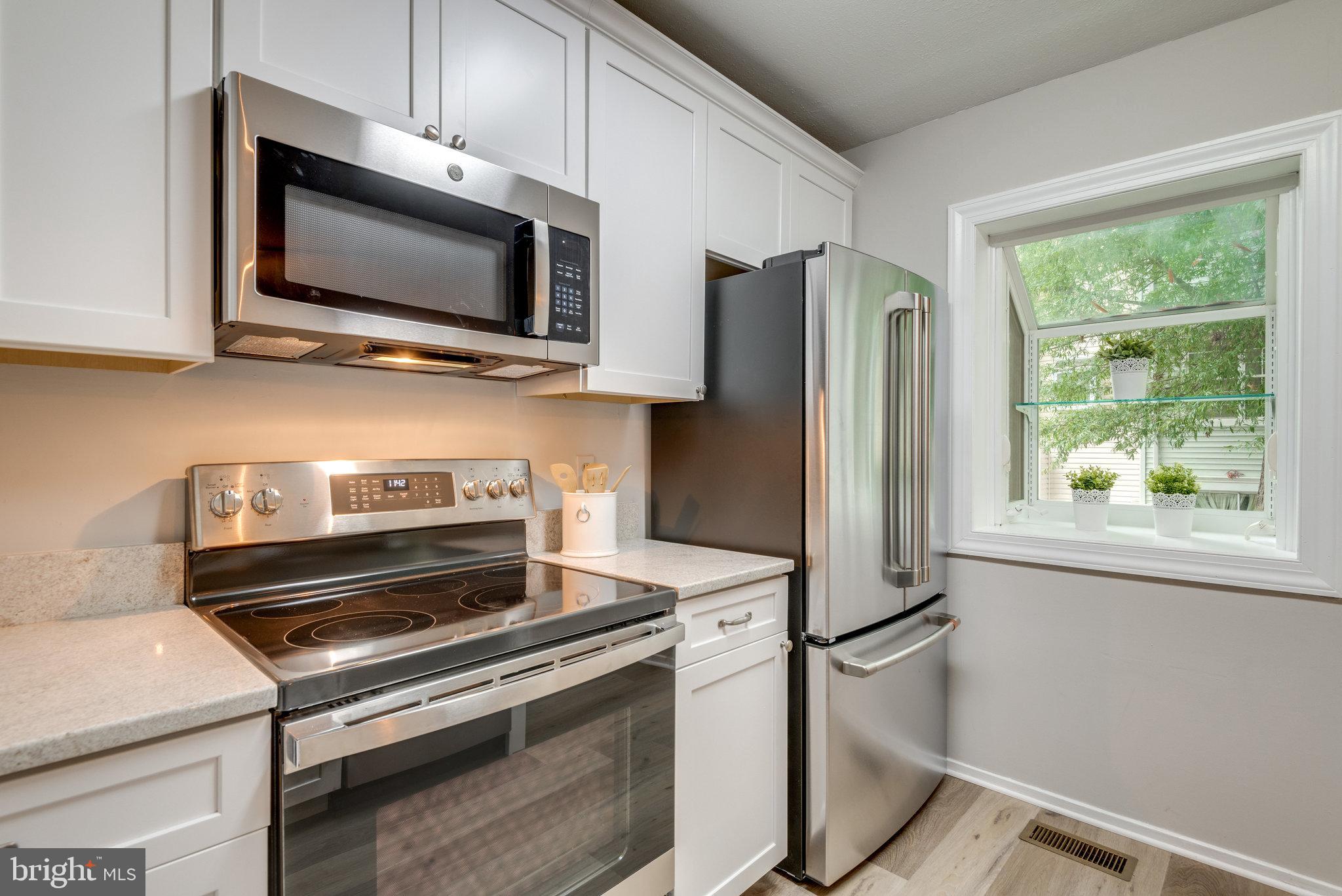 2370 Hunters Square Court Reston, VA 20191 - Photo 16 of 47