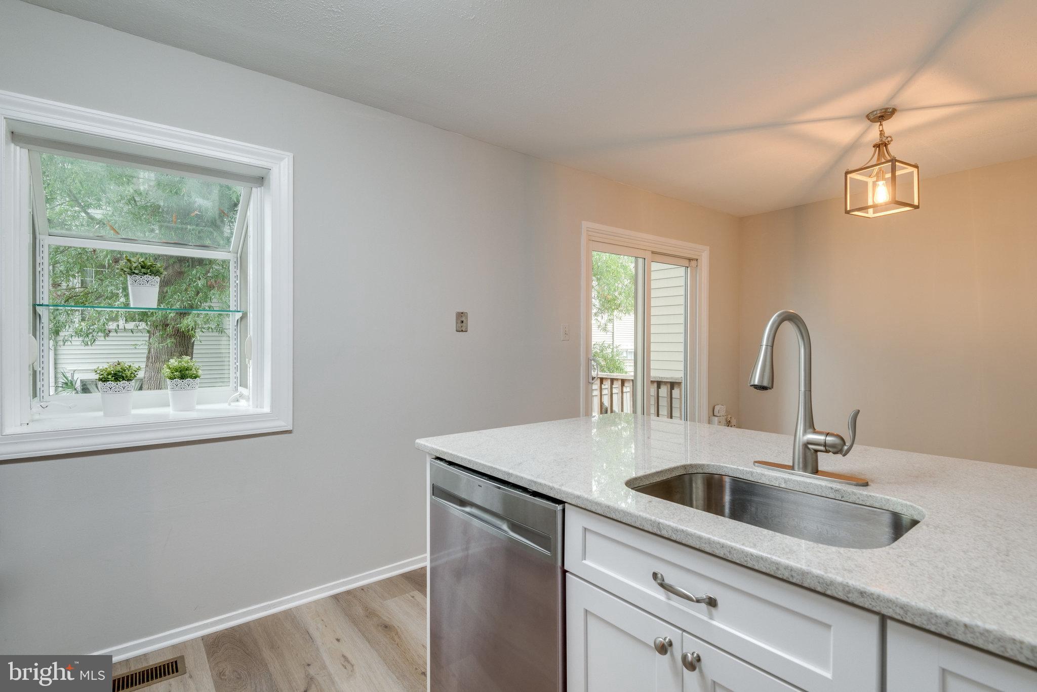 2370 Hunters Square Court Reston, VA 20191 - Photo 17 of 47