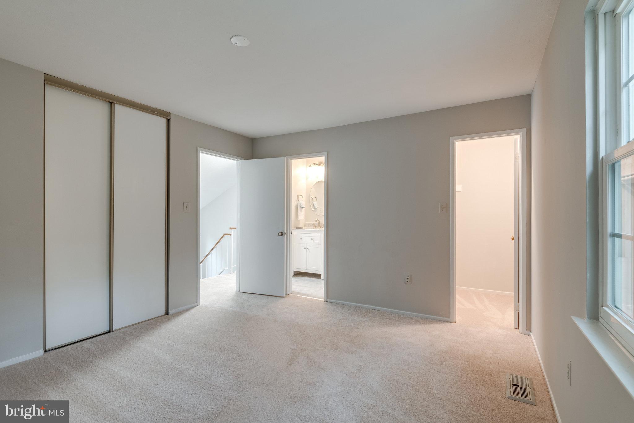 2370 Hunters Square Court Reston, VA 20191 - Photo 23 of 47