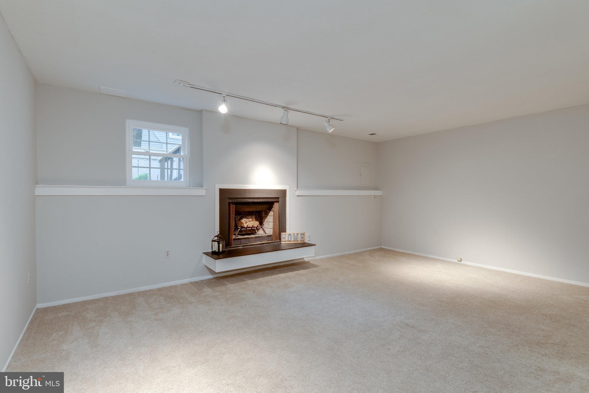 2370 Hunters Square Court Reston, VA 20191 - Photo 28 of 47