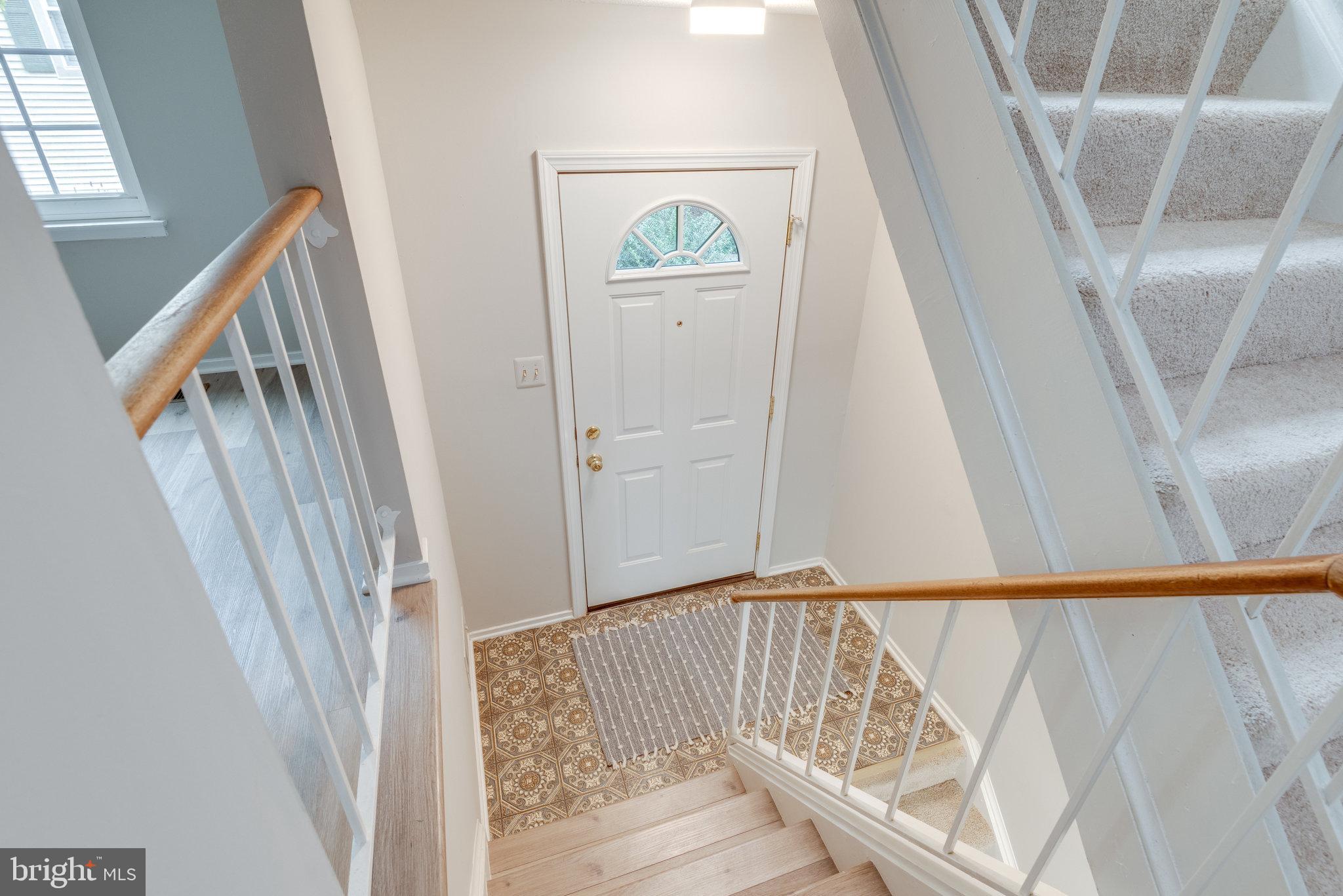 2370 Hunters Square Court Reston, VA 20191 - Photo 4 of 47