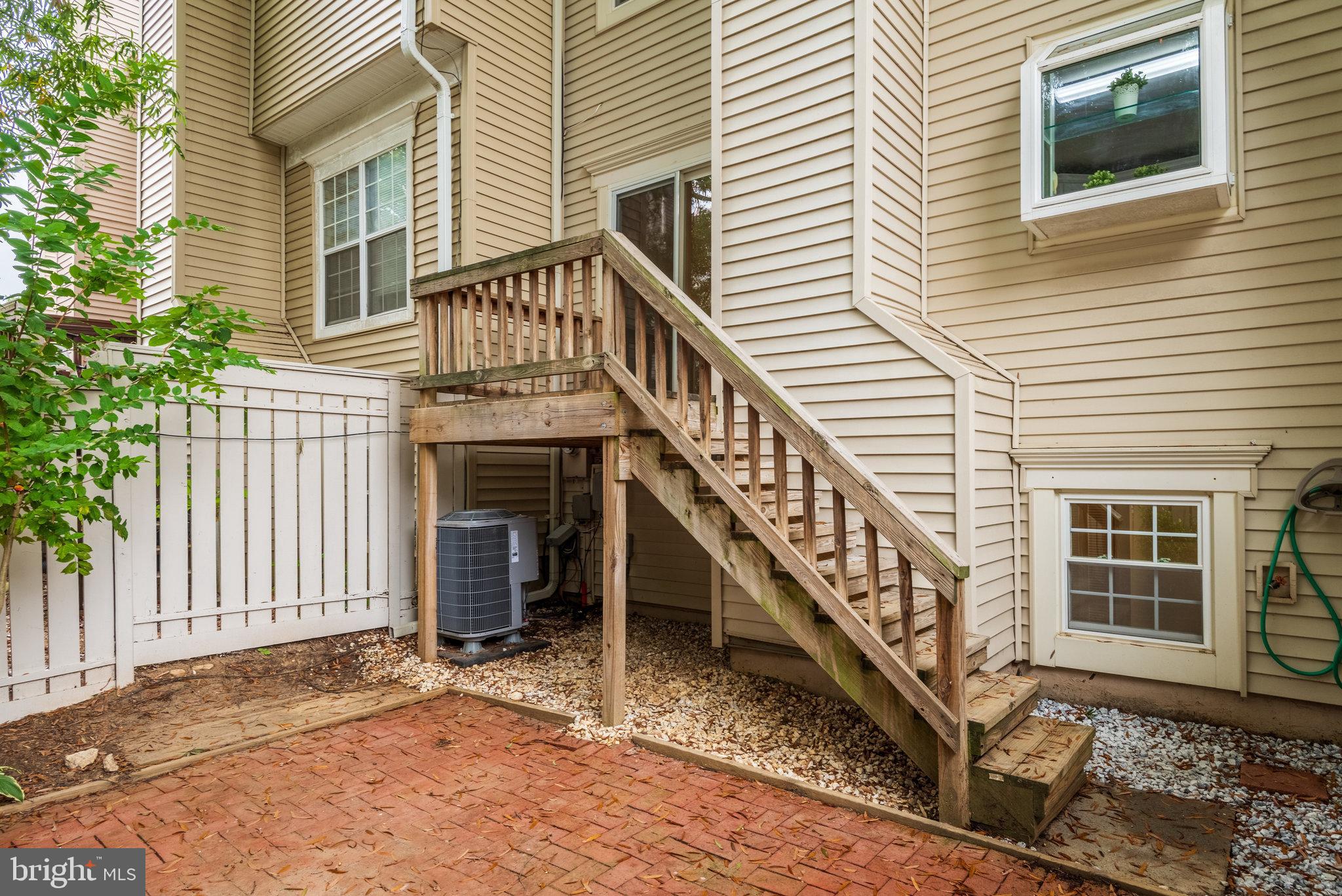 2370 Hunters Square Court Reston, VA 20191 - Photo 38 of 47