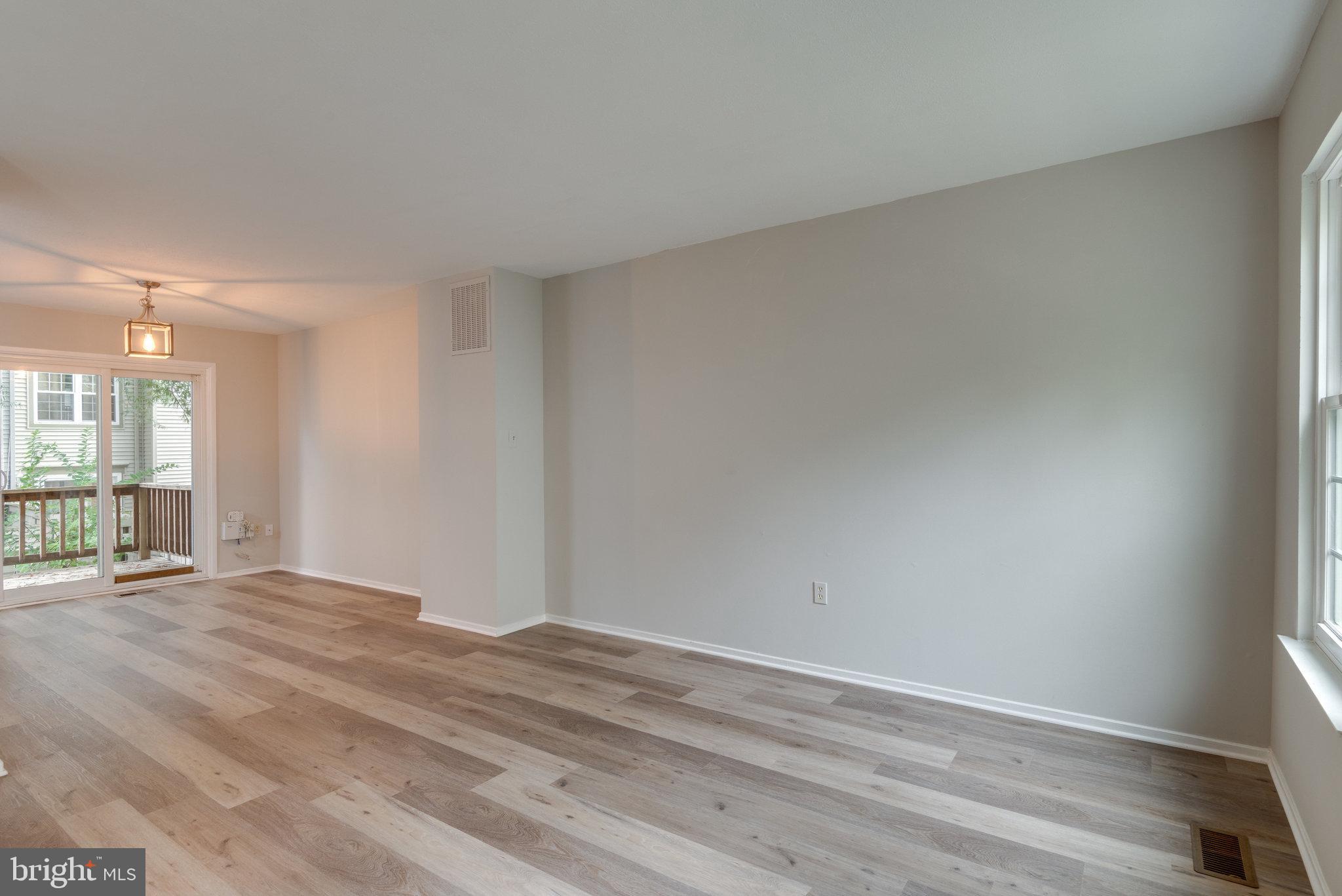 2370 Hunters Square Court Reston, VA 20191 - Photo 5 of 47