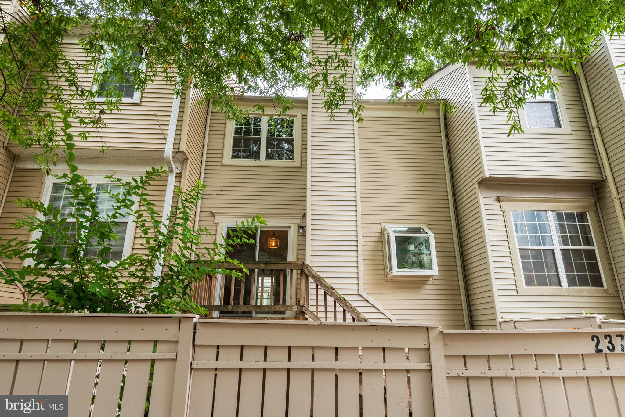 2370 Hunters Square Court Reston, VA 20191 - Photo 42 of 47