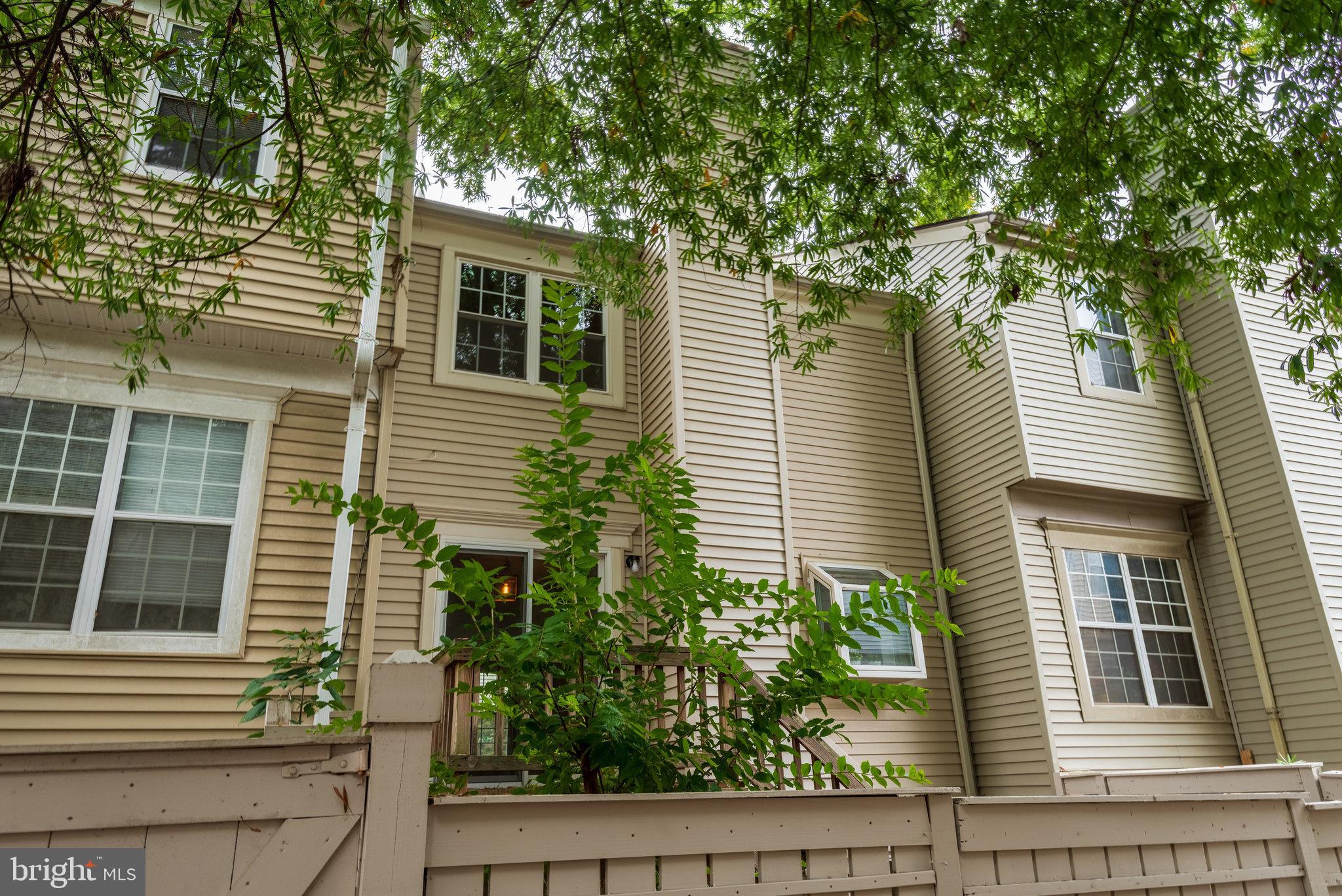 2370 Hunters Square Court Reston, VA 20191 - Photo 43 of 47