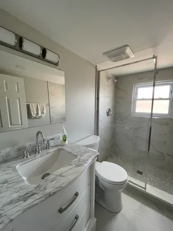 $3,950 | 7659 West Sunset Drive, Elmwood Park, IL 60707