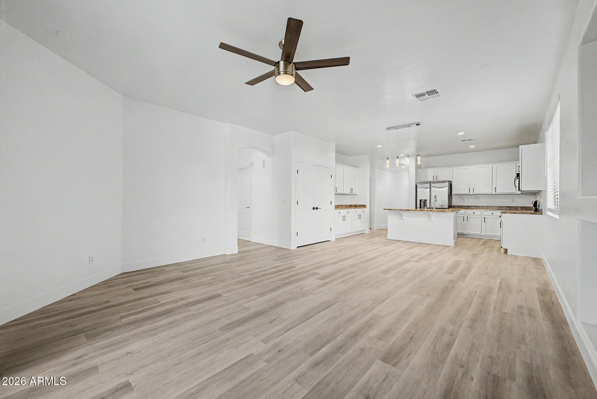 11921 West Monte Vista Road Avondale, AZ 85392 - Photo 9 of 56 08 - Monte Vista