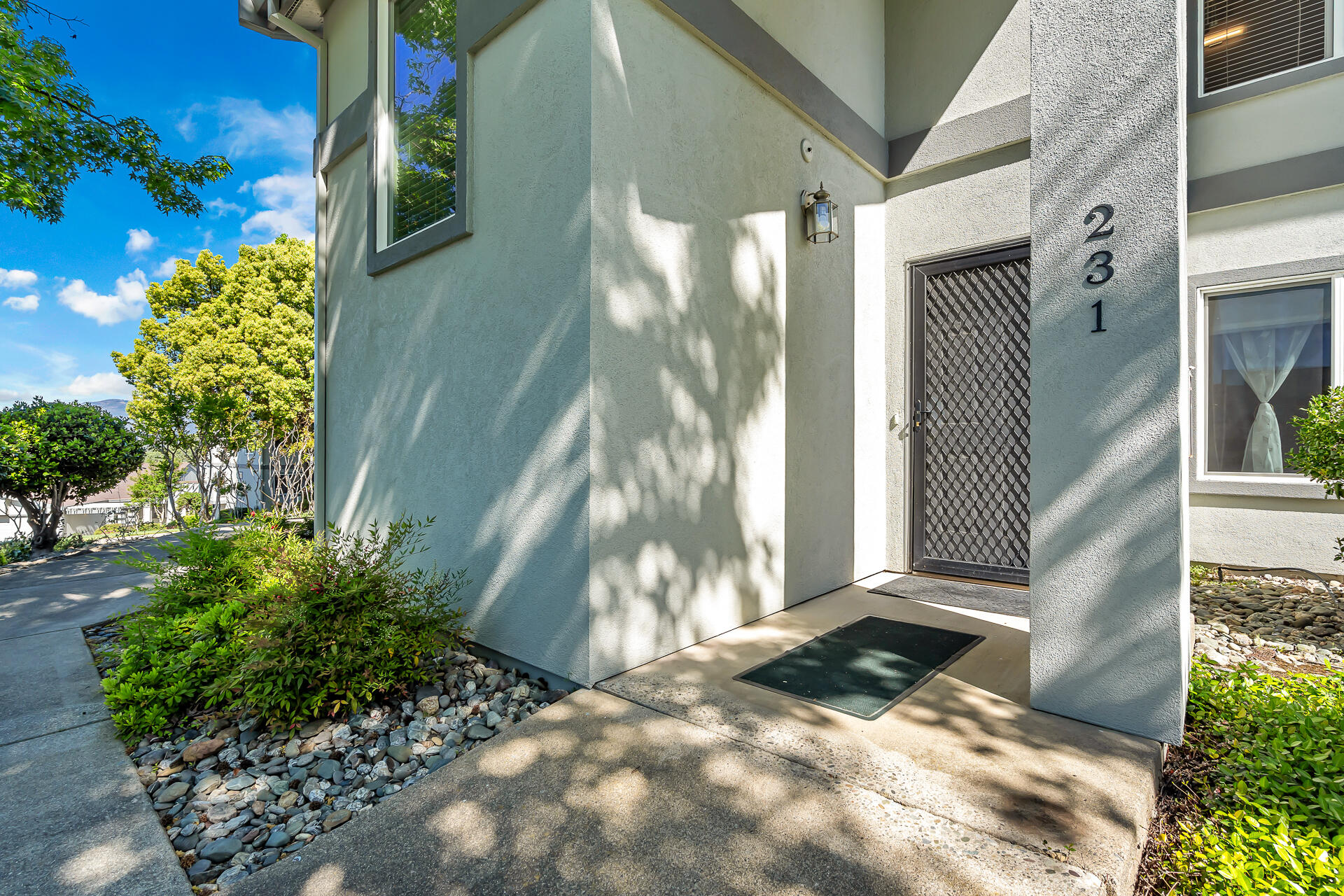 488 Ridgecrest Trail, Unit 231 Redding, CA 96003 - Photo 2 of 15 488RidgecrestTrailUnit231-4