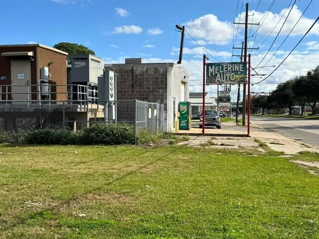 $199,000 | 801 East Judge Perez Drive, Chalmette, LA 70043