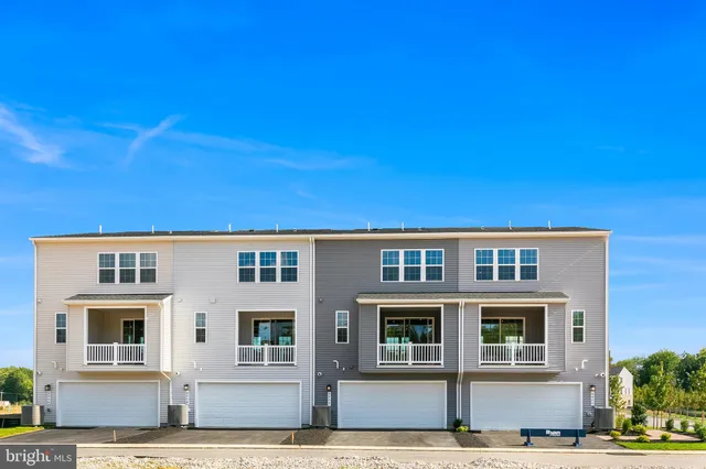 a view of a garage room