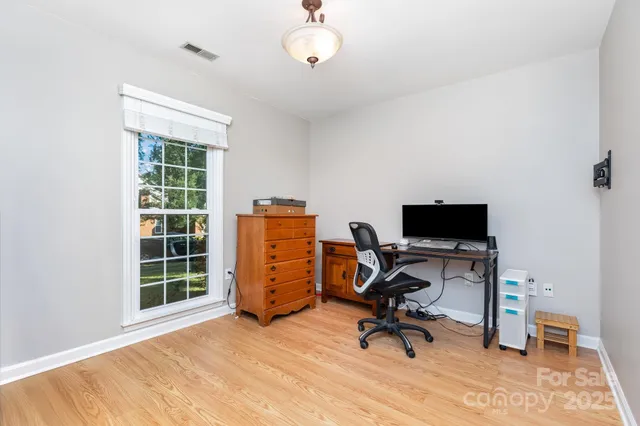 $500,000 | 9437 Fairmead Drive, Charlotte, NC 28269