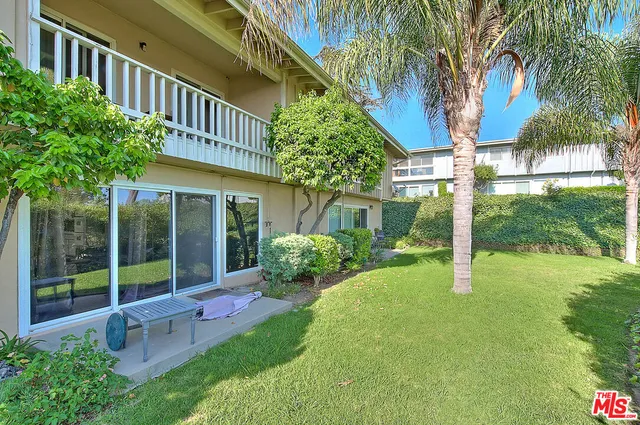 $699,000 | 3500 West Manchester Boulevard, Unit 426, Inglewood, CA 90305