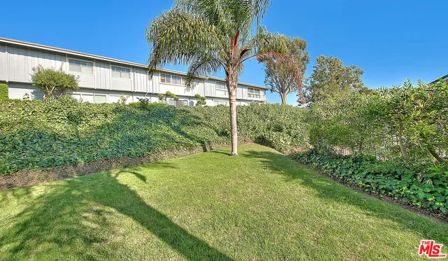 $699,000 | 3500 West Manchester Boulevard, Unit 426, Inglewood, CA 90305