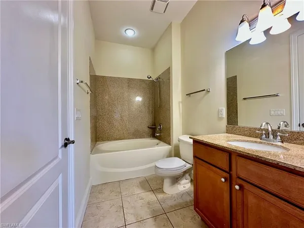 $2,700 | 1303 Verde Drive, Unit 1603, Naples, FL 34105