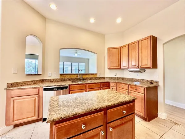 $2,700 | 1303 Verde Drive, Unit 1603, Naples, FL 34105