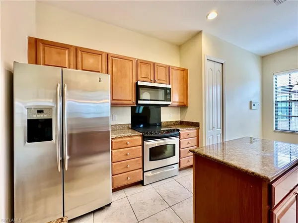 $2,700 | 1303 Verde Drive, Unit 1603, Naples, FL 34105