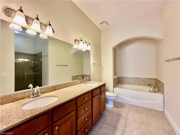$2,700 | 1303 Verde Drive, Unit 1603, Naples, FL 34105