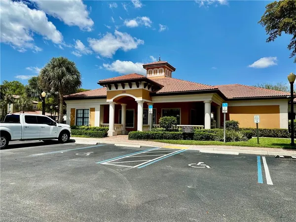 $2,700 | 1303 Verde Drive, Unit 1603, Naples, FL 34105