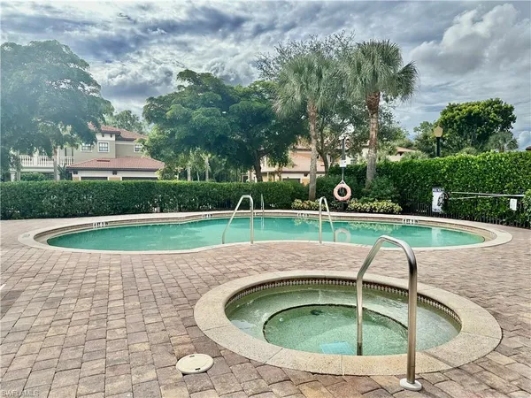 $2,700 | 1303 Verde Drive, Unit 1603, Naples, FL 34105