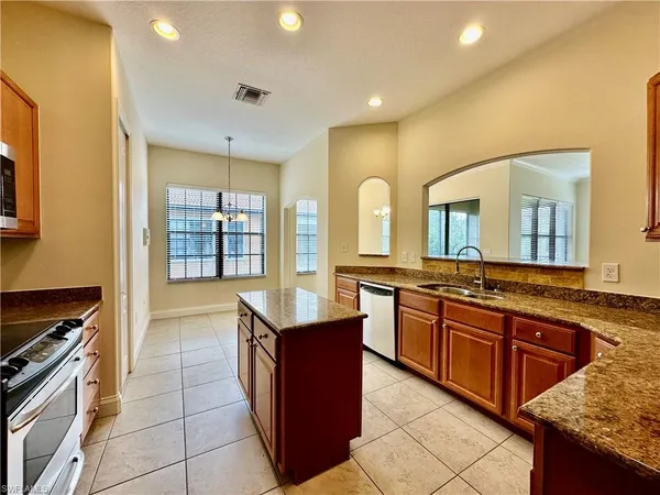 $2,700 | 1303 Verde Drive, Unit 1603, Naples, FL 34105