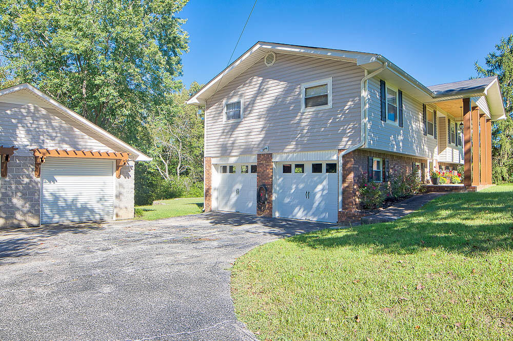 10429 Sims-Harris Road Ooltewah, TN 37363 - Photo 2 of 26 side_