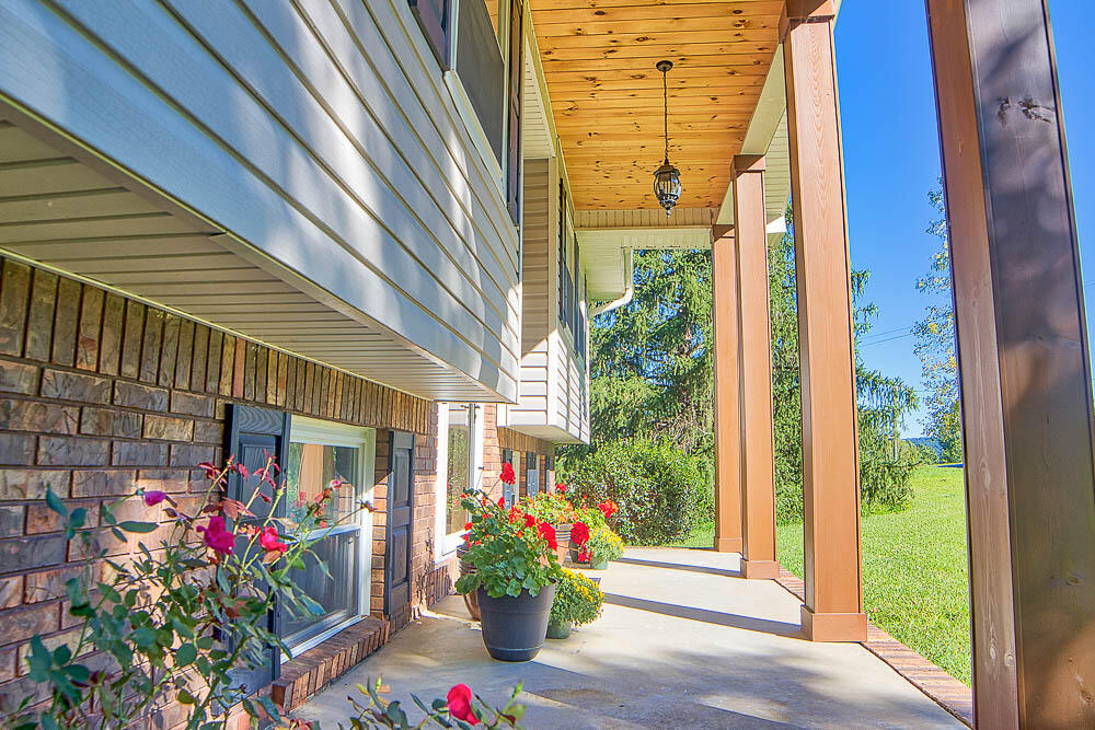 10429 Sims-Harris Road Ooltewah, TN 37363 - Photo 4 of 26 porch