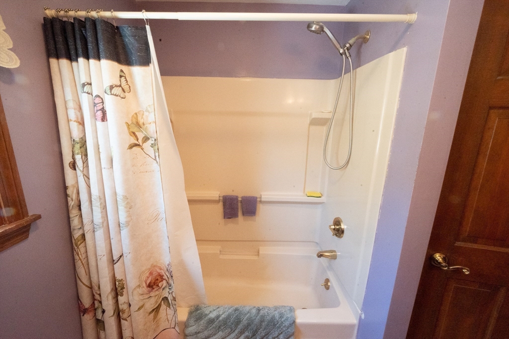 4 Koski Way Townsend, MA 01469 - Photo 23 of 39