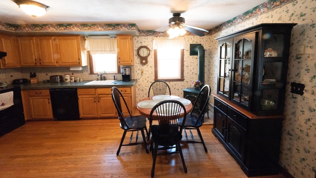 4 Koski Way Townsend, MA 01469 - Photo 9 of 39