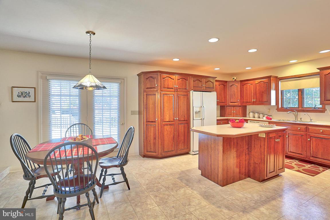230 Browning Road Lancaster, PA 17602 - Photo 33 of 38 Gallery Image 33
