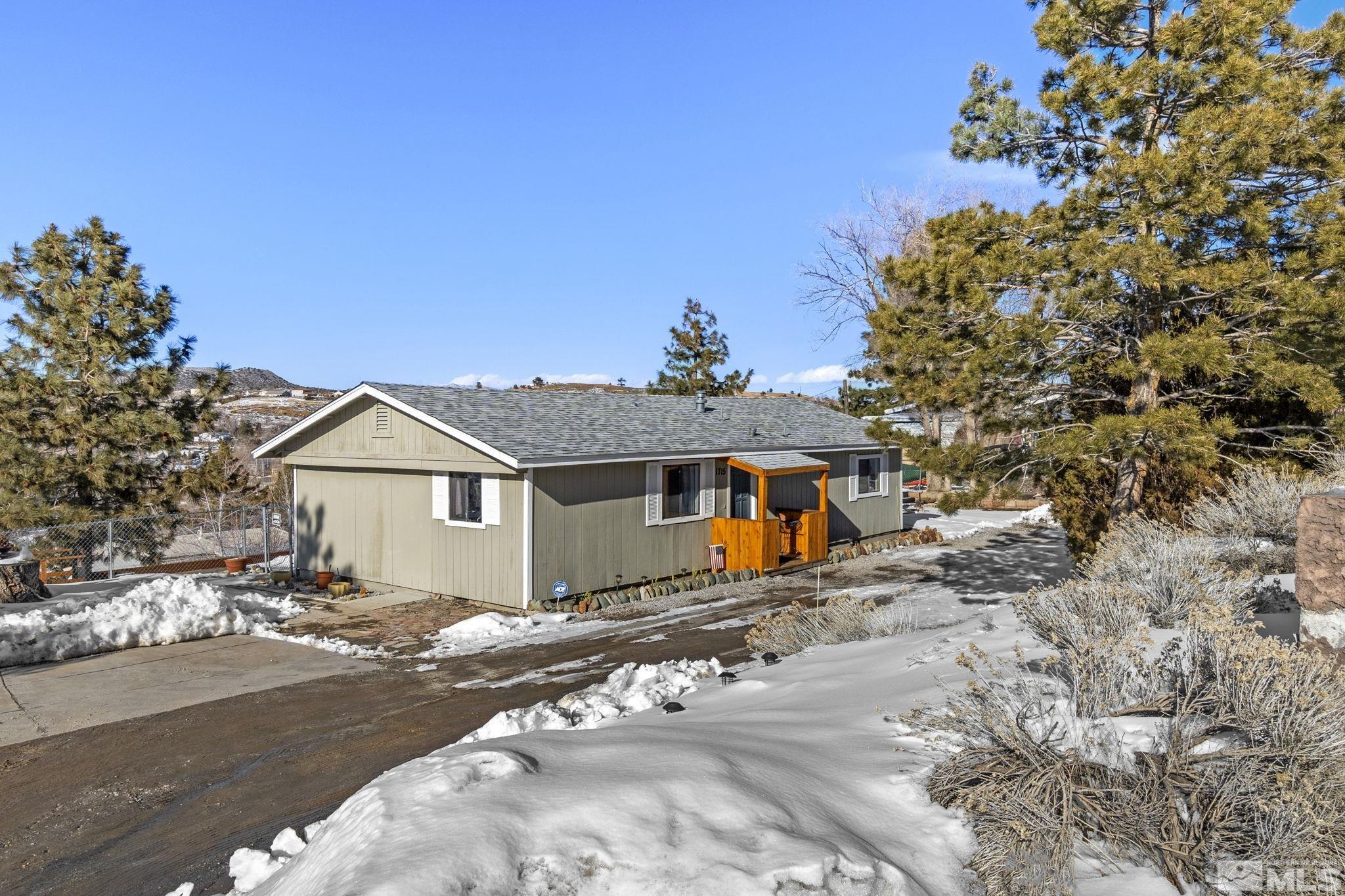 1715 Sagehen Lane Reno, NV 89506 - Photo 2 of 32 Photo 2