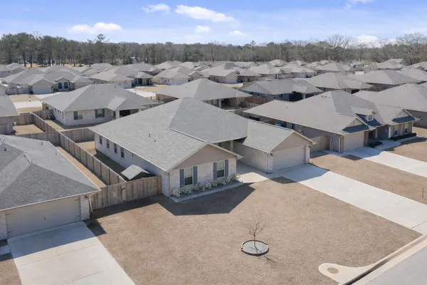 $445,000 | 5833 Crestlake Drive, Crestview, FL 32536