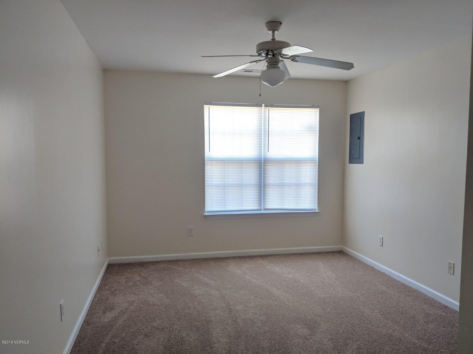 405 St Rosea Road Wilmington, NC 28405 - Photo 9 of 14 Mst bdr with walkin closet