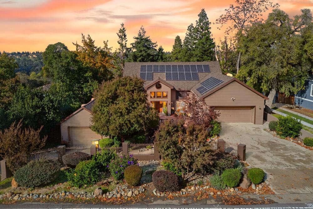 a view of a house with a outdoor space