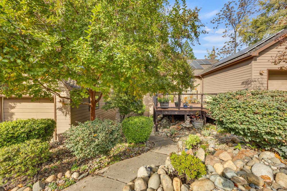 408 Sutter Street Folsom, CA 95630 - Photo 7 of 73 a house view with a garden space