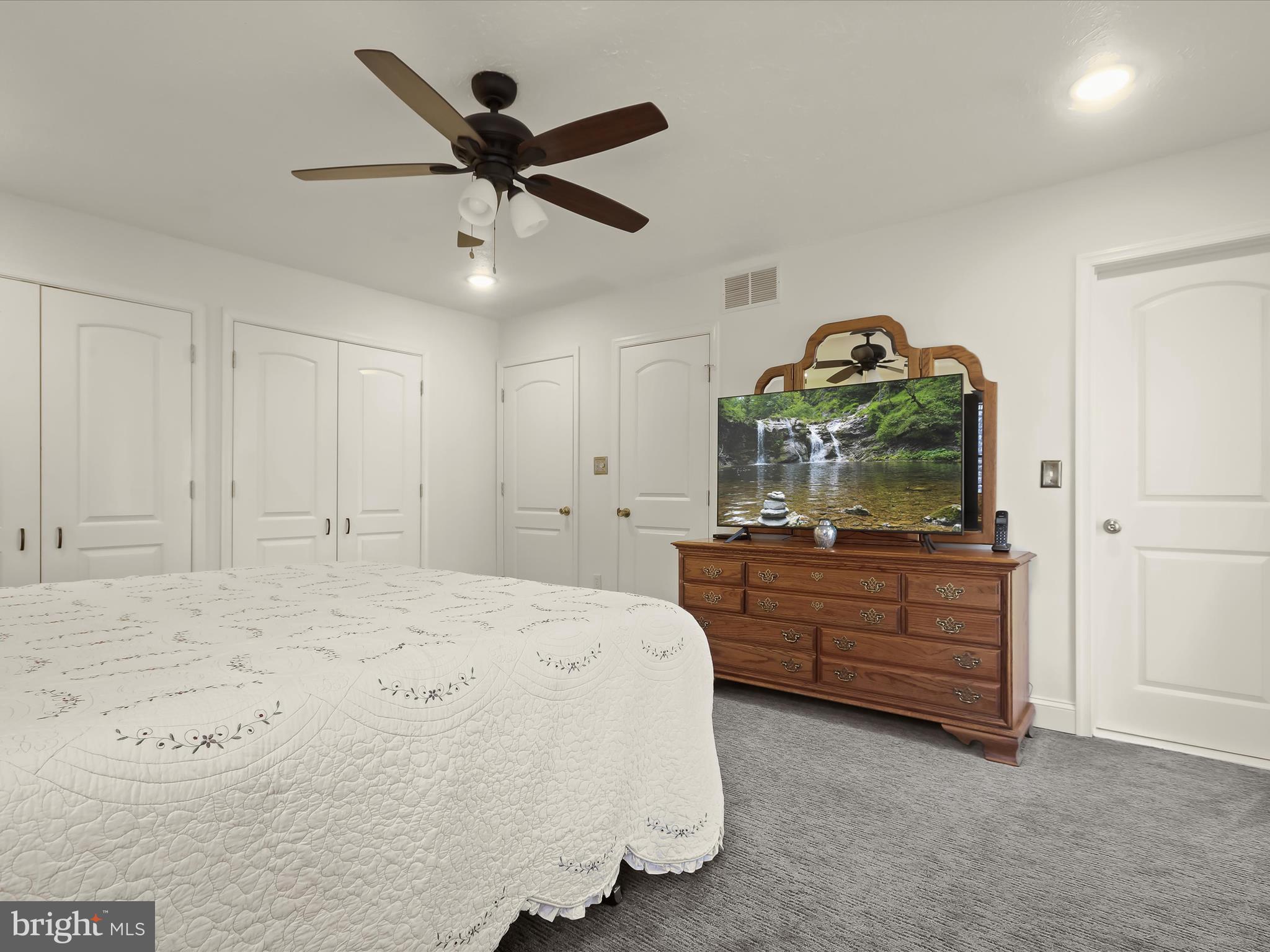 206 Magothy Bridge Road Pasadena, MD 21122 - Photo 14 of 41 Primary Bedroom