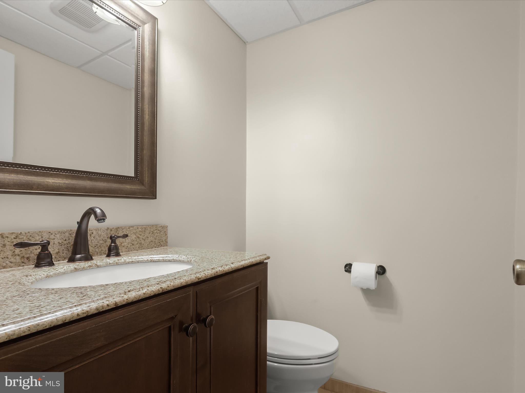 206 Magothy Bridge Road Pasadena, MD 21122 - Photo 27 of 41 Powder Room