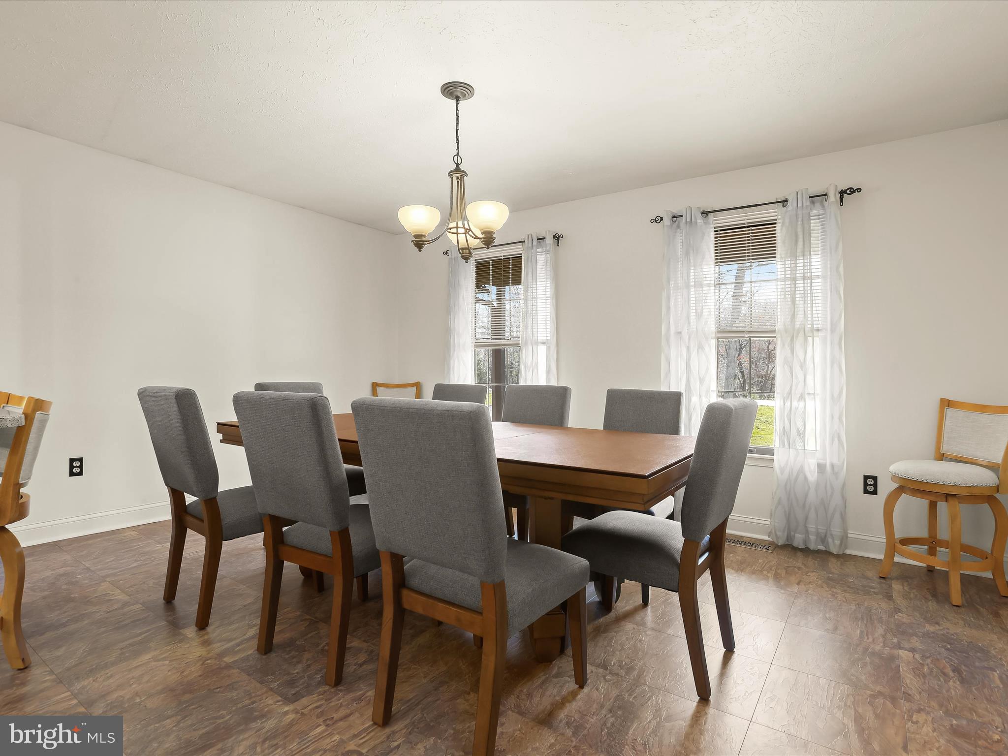 206 Magothy Bridge Road Pasadena, MD 21122 - Photo 9 of 41 Dining Room