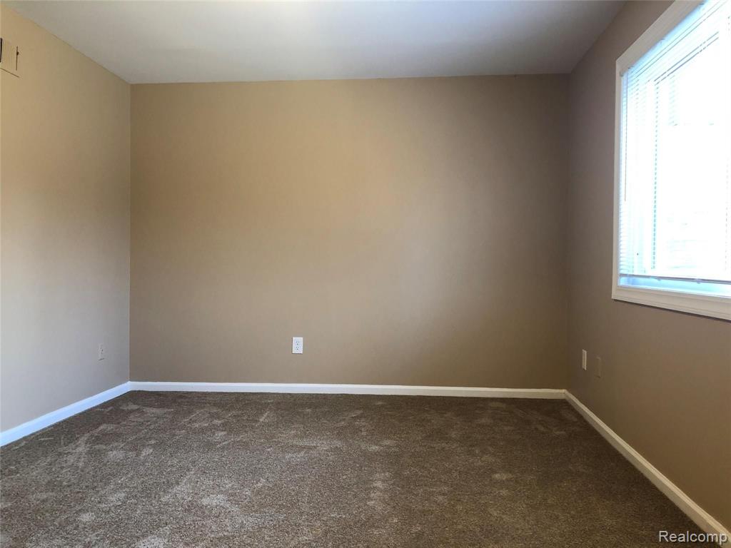 29880 West 12 Mile Road, Unit 67/808 Farmington, MI 48334 - Photo 10 of 18