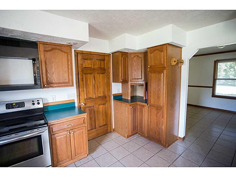 8335 Springfield Jamestown Road Springfield, OH 45502 - Photo 7 of 25