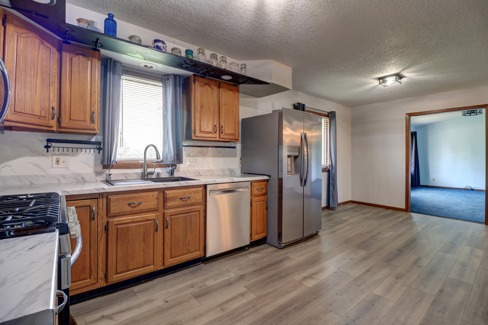 1815 9th Street Camanche, IA 52730 - Photo 7 of 37