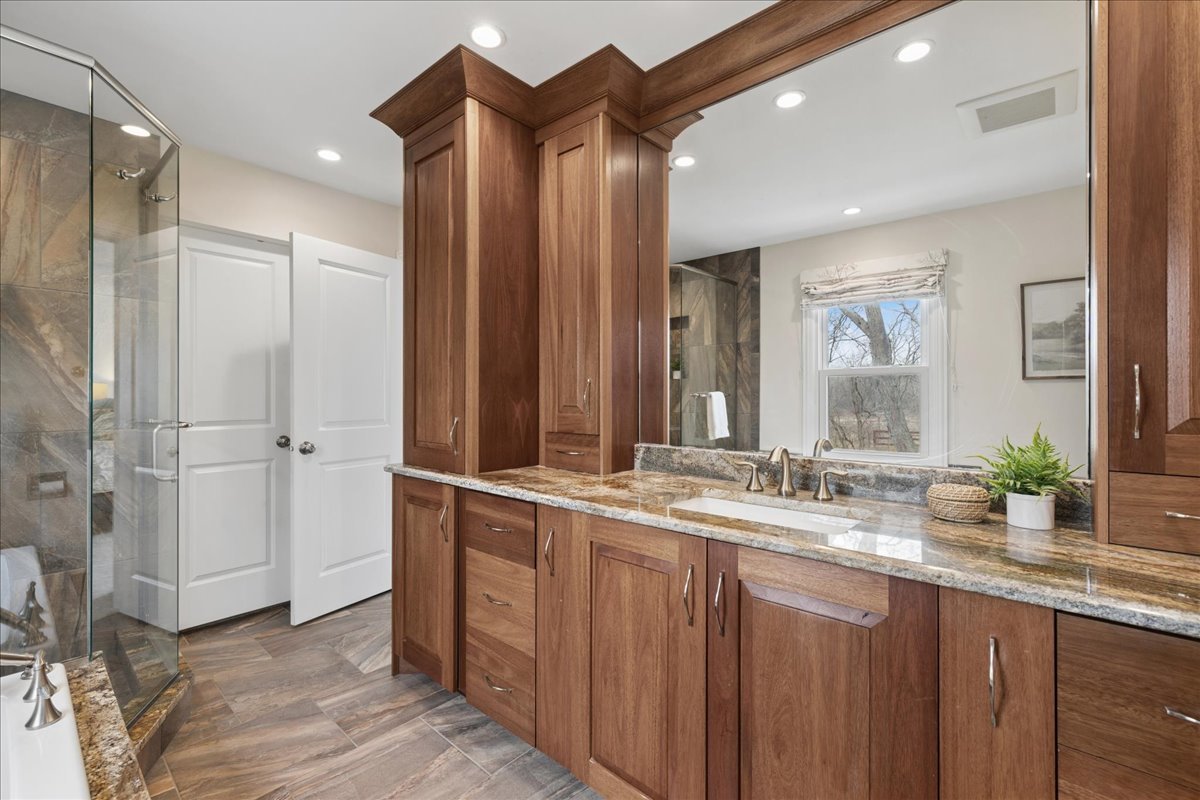 334 East Winchester Road Libertyville, IL 60048 - Photo 19 of 40