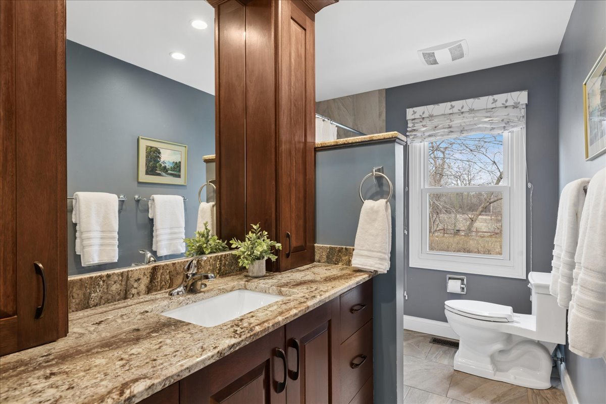 334 East Winchester Road Libertyville, IL 60048 - Photo 21 of 40