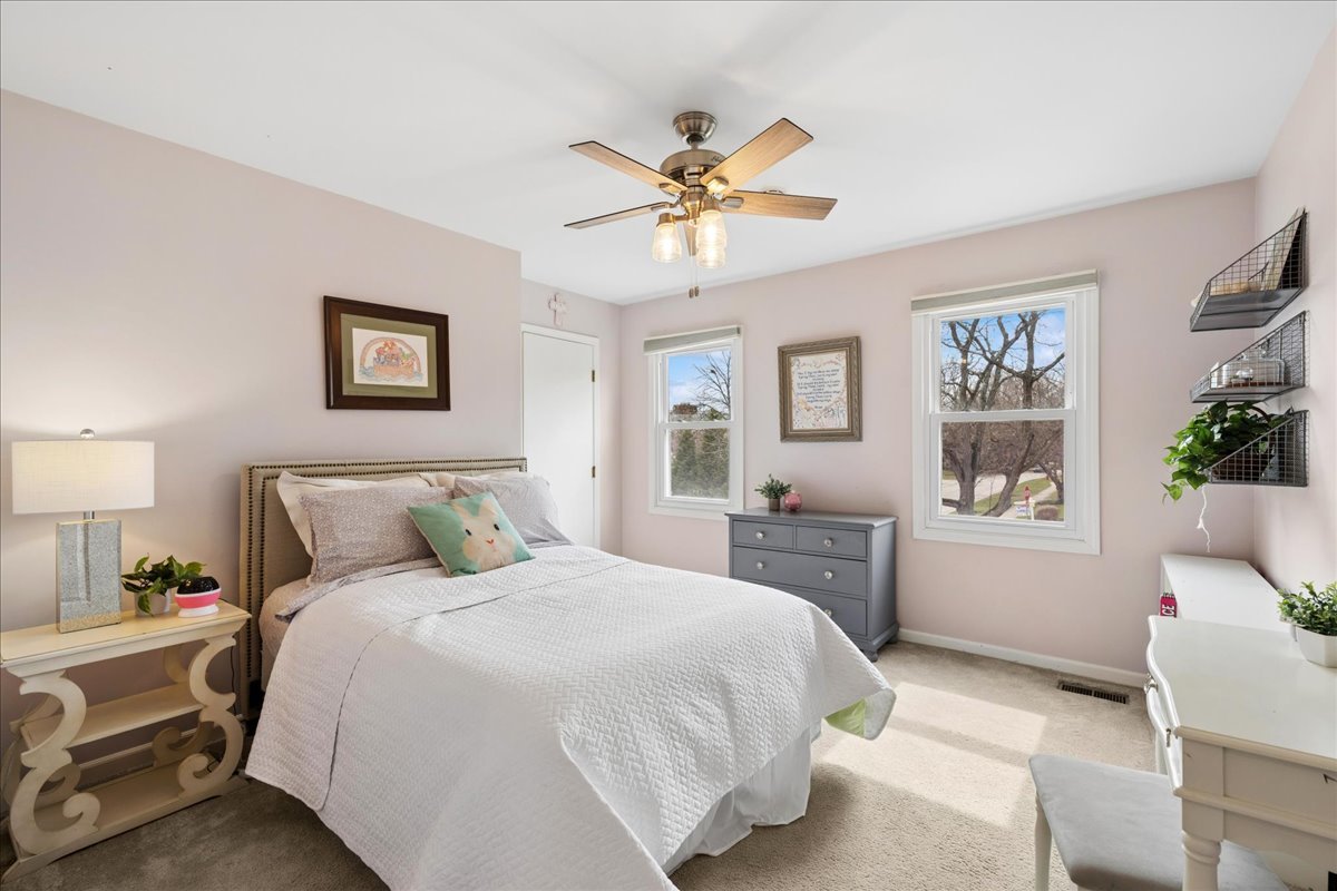 334 East Winchester Road Libertyville, IL 60048 - Photo 23 of 40