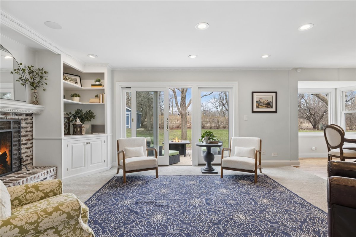 334 East Winchester Road Libertyville, IL 60048 - Photo 4 of 40