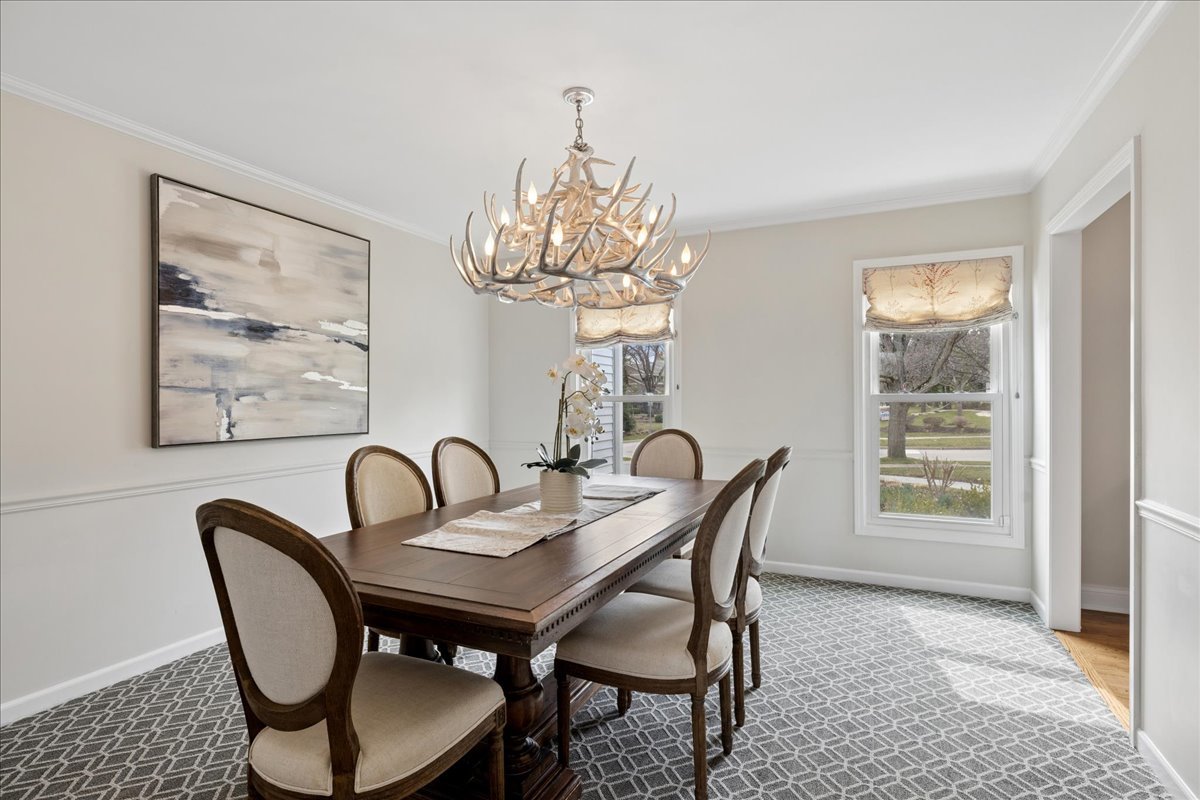 334 East Winchester Road Libertyville, IL 60048 - Photo 10 of 40