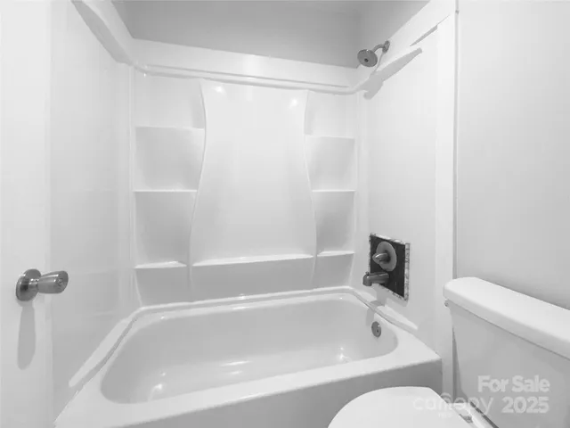 $200,000 | 4936 Sardis Road, Unit B, Charlotte, NC 28270